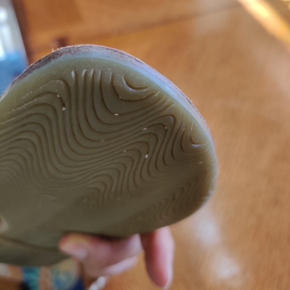 BC, 8.5, Cream colored sandals - Picture 8 of 8